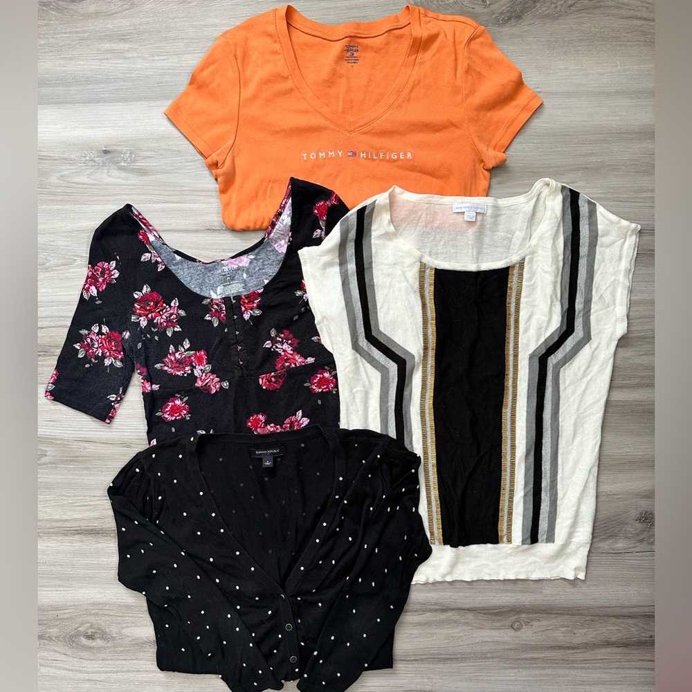 Women’s tops size medium